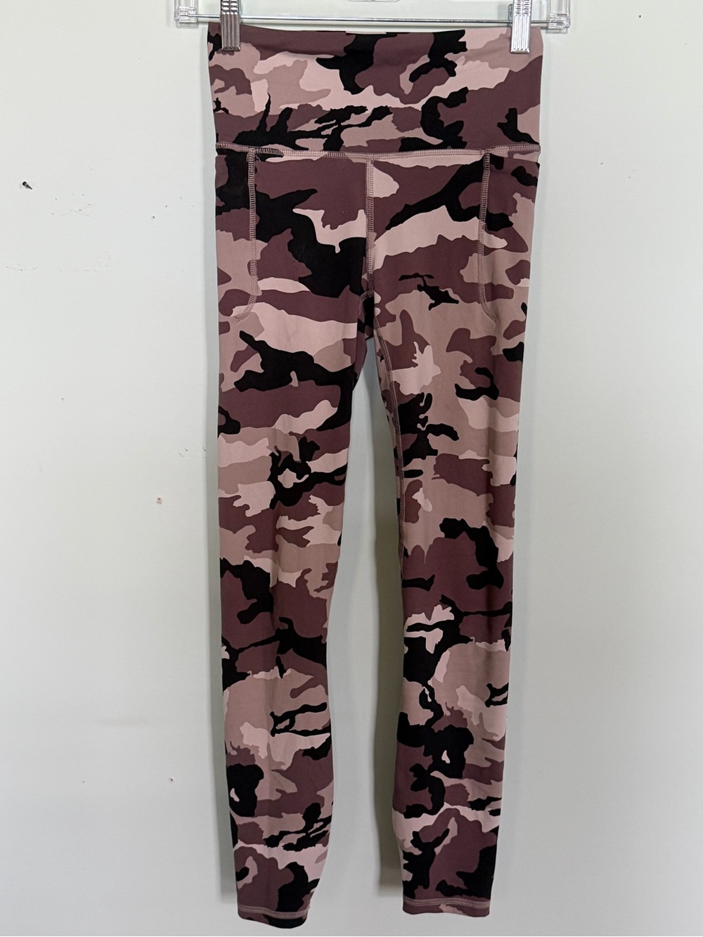 Women’s Under Armour Camo Leggings with Pockets